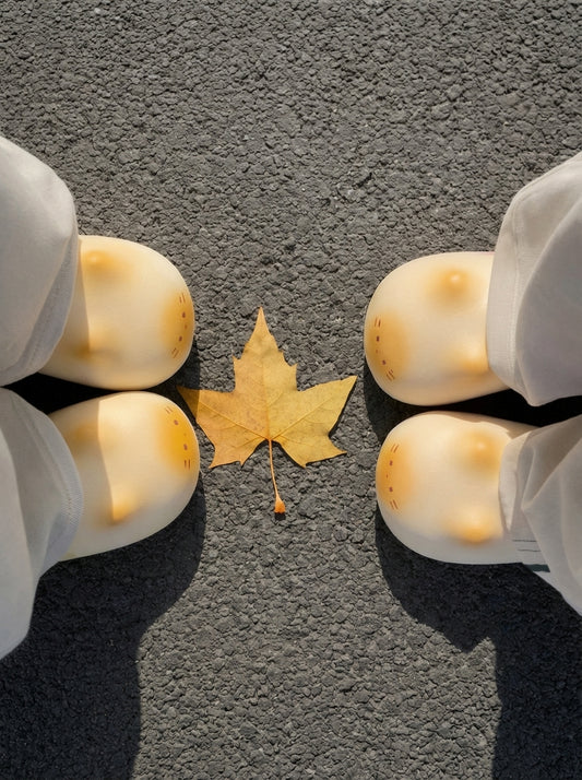 Pawkiee - Cat Paw Print Fluffy Slippers